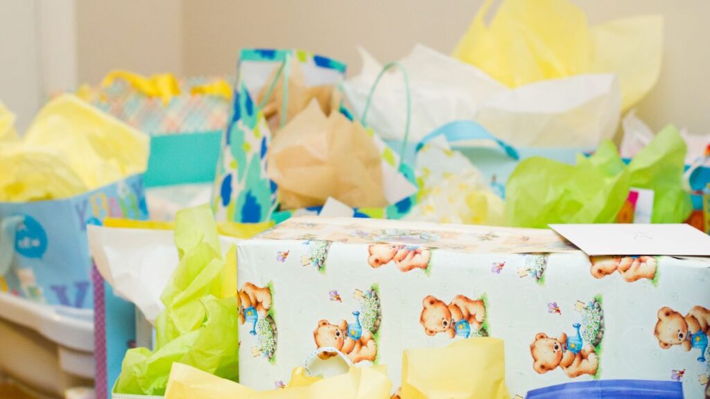 baby shower wrapping paper